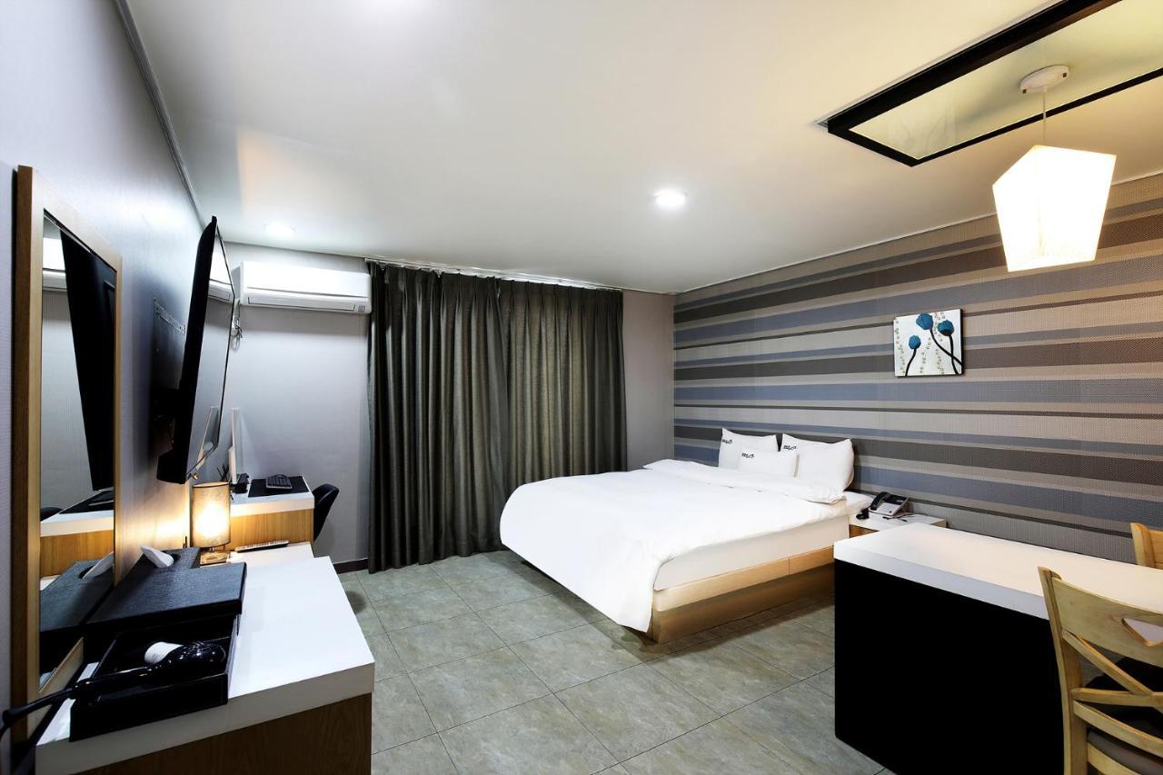 White Tourist Hotel Jeonju Ngoại thất bức ảnh