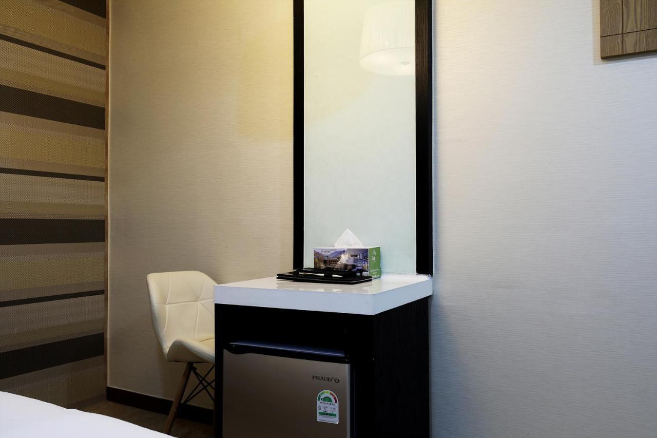 White Tourist Hotel Jeonju Ngoại thất bức ảnh