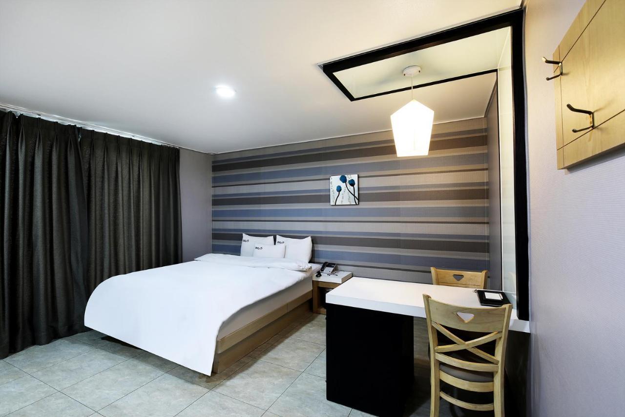 White Tourist Hotel Jeonju Ngoại thất bức ảnh