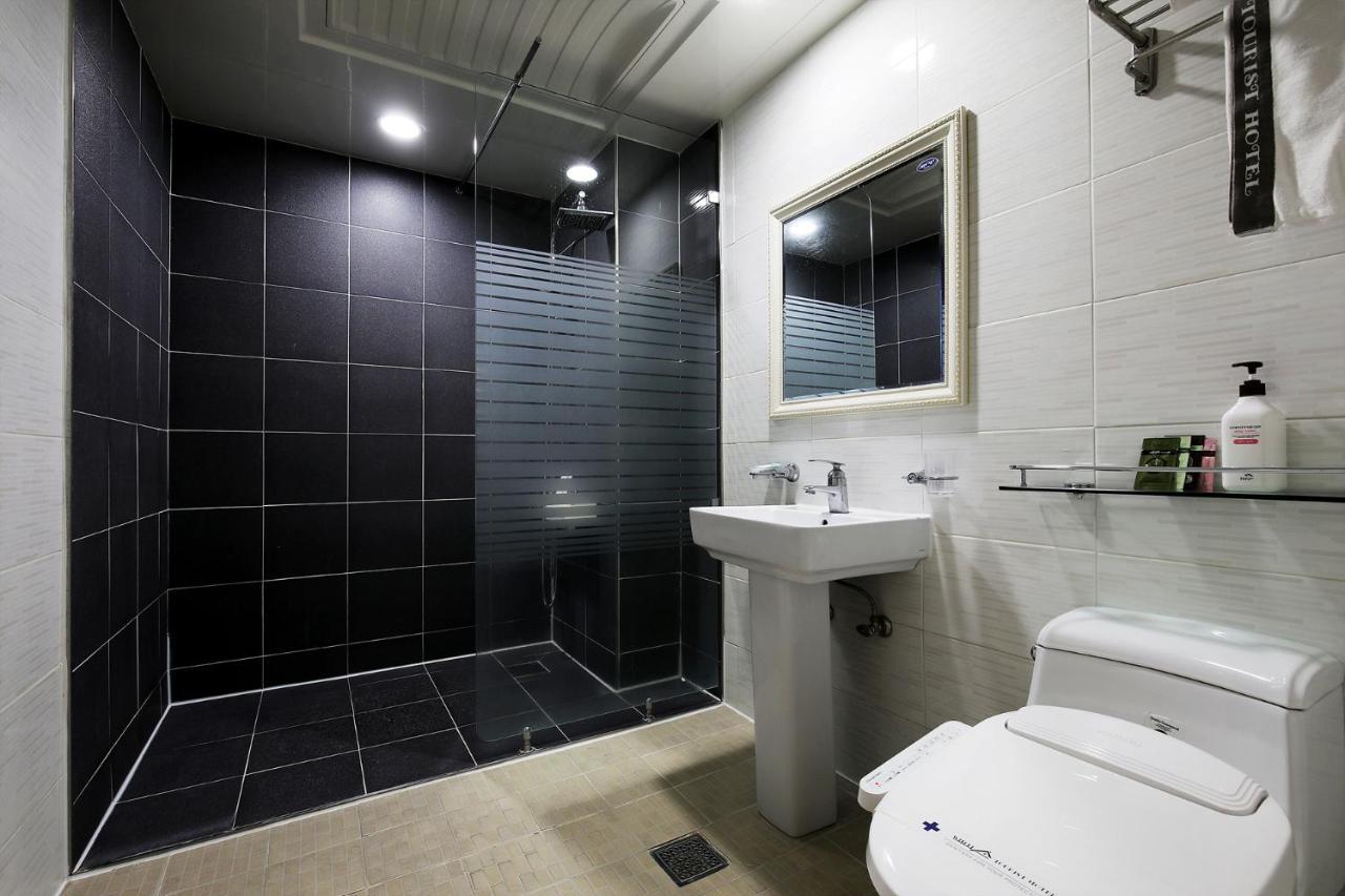 White Tourist Hotel Jeonju Ngoại thất bức ảnh