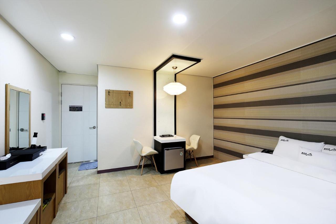 White Tourist Hotel Jeonju Ngoại thất bức ảnh