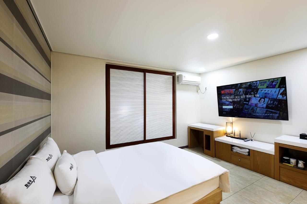 White Tourist Hotel Jeonju Ngoại thất bức ảnh