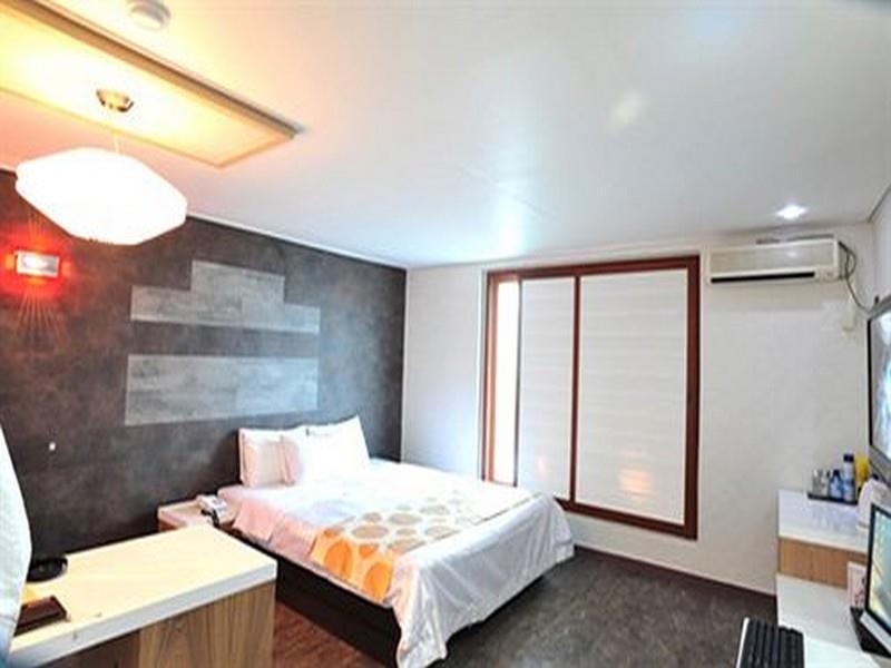 White Tourist Hotel Jeonju Ngoại thất bức ảnh