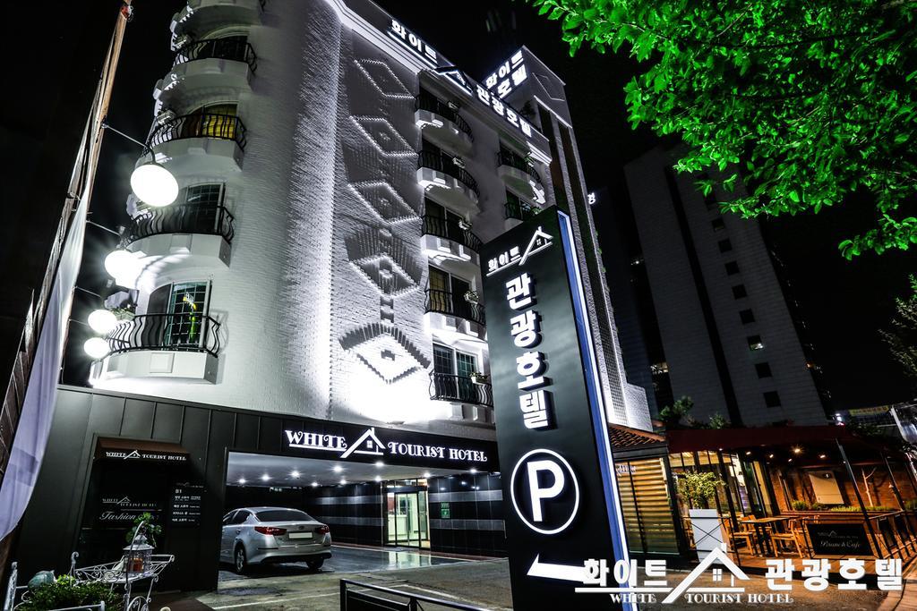White Tourist Hotel Jeonju Ngoại thất bức ảnh