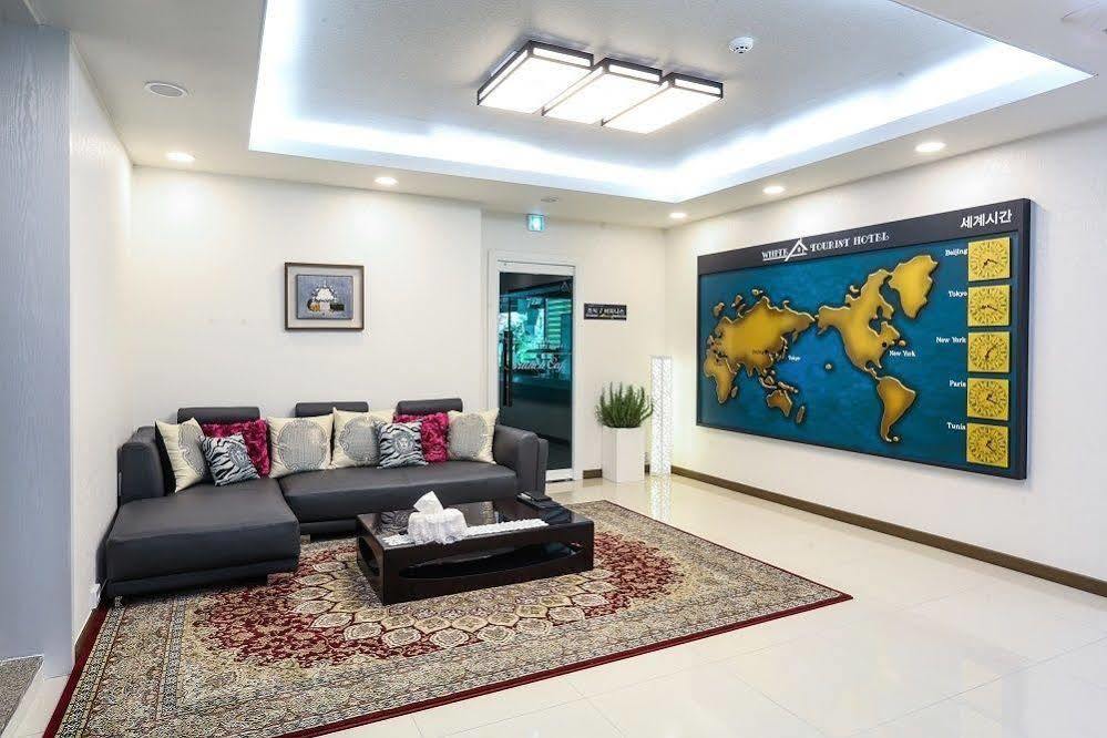 White Tourist Hotel Jeonju Ngoại thất bức ảnh